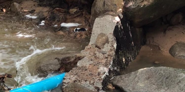 Represa de captação de água se rompeu, em Canelinha