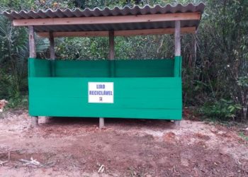 Nova Trento instala coletor de lixo reciclável comunitário