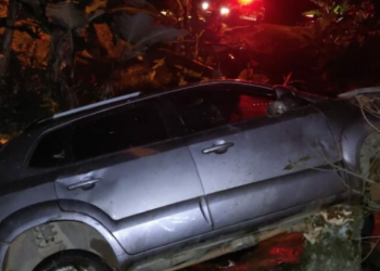 Motorista perde o controle e capota veículo na SC-108, em Nova Trento