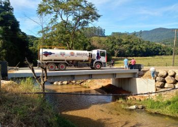 Ponte da Arataca já está com tráfego de veículos liberado