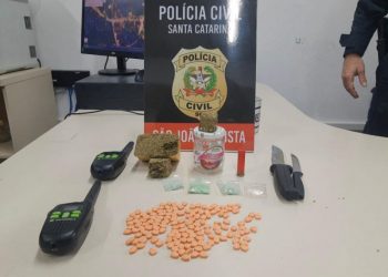 Polícia cumpre mandado e realiza prisão em flagrante, em São João Batista