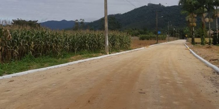Pavimentação de trecho da Estrada Geral do Canudos é concluída
