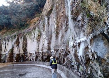 Congelamento da pista fecha tráfego na Serra do Rio do Rastro