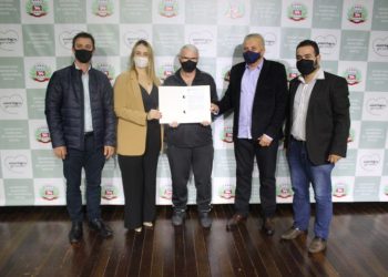 Lar Legal: moradores do Loteamento Francisco Machado recebem escrituras