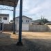 Muro é construído entre quadra esportiva comunitária e escola do bairro Cardoso