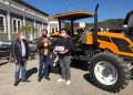 Nova Trento adquire trator com recursos próprios para a Secretaria de Agricultura