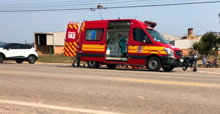 Mulher fica gravemente ferida em acidente na SC-410