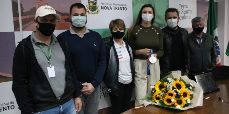 Rosamaria Montibeller destaca a conquista da medalha de prata