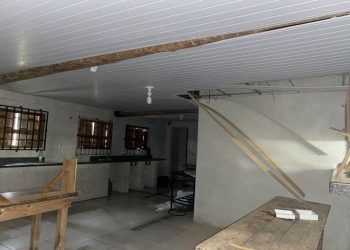 Igreja é alvo de furto e vandalismo, em Canelinha