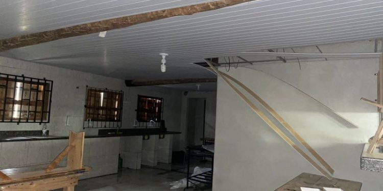 Igreja é alvo de furto e vandalismo, em Canelinha