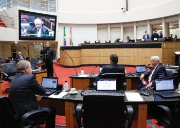 Parlamentares destacam impasse no uso dos recursos do estado nas BRs