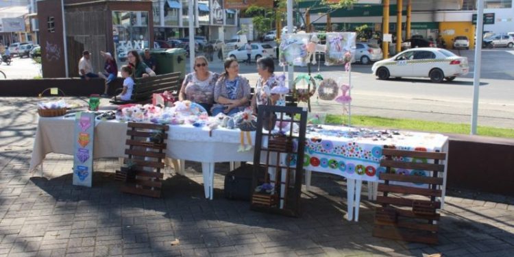 Edição de agosto da Feira de Artesanato e Produto Colonial de SJB acontece no sábado