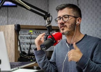 Rádio é voz, sons e emoções. Dos graves aos agudos