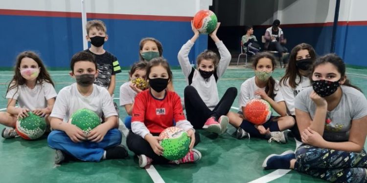 Fube lança projeto “Escolinhas nos Bairros”