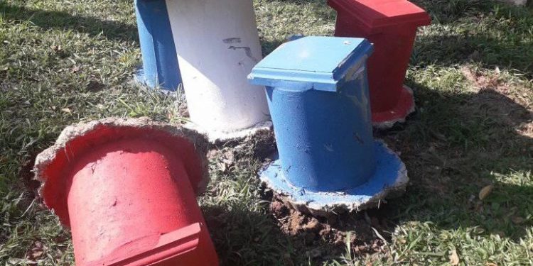 Após obras da Prefeitura, vândalos atacam estruturas do bosque