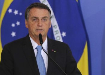 Presidente diz que não teve intenção de agredir outros Poderes