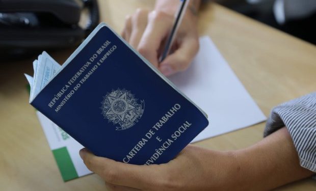 Desemprego em Santa Catarina cai para 5,8%, menor percentual do país