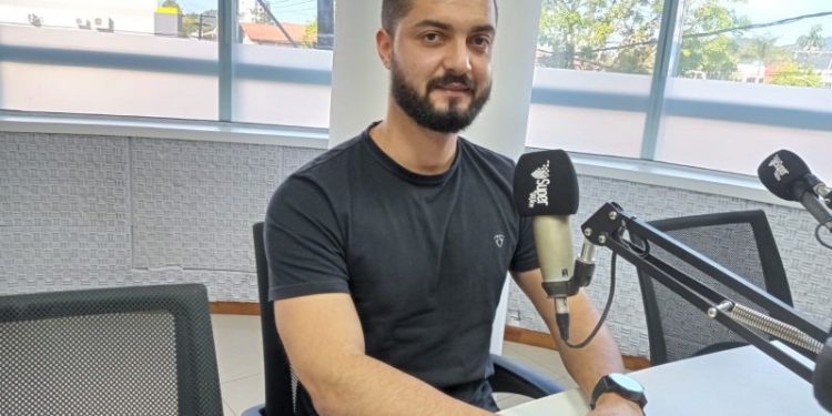 Vereador Gabriel Battisti analisa mandato e critica gestão de Nova Trento