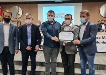 Nova Trento assina contrato de repasse para construção da capela mortuária do Vígolo