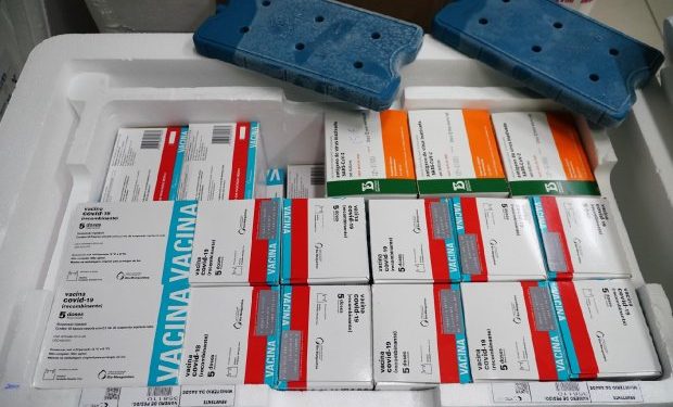 Estado distribui nesta segunda mais de 390 mil doses da vacina contra a Covid-19