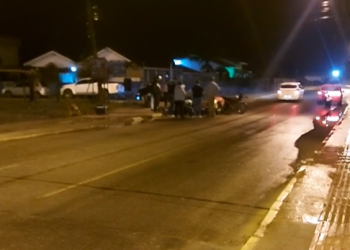 Dois motociclistas ficam feridos em grave acidente, em São João Batista