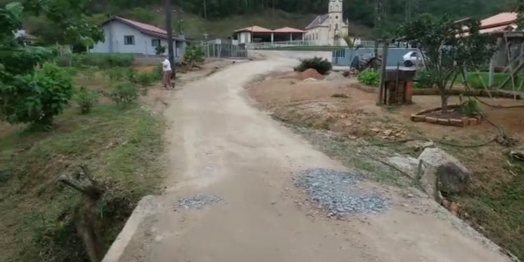 Tráfego de veículos será interrompido na Estrada Nova Brasília, no Claraíba