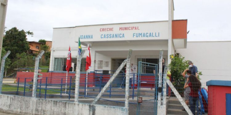 Creche de SJB sofre alagamento e atividades são suspensas