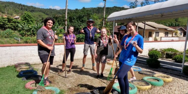 Com apoio da Secretaria de Educação, grupo de escoteiros realiza MutCom 2021