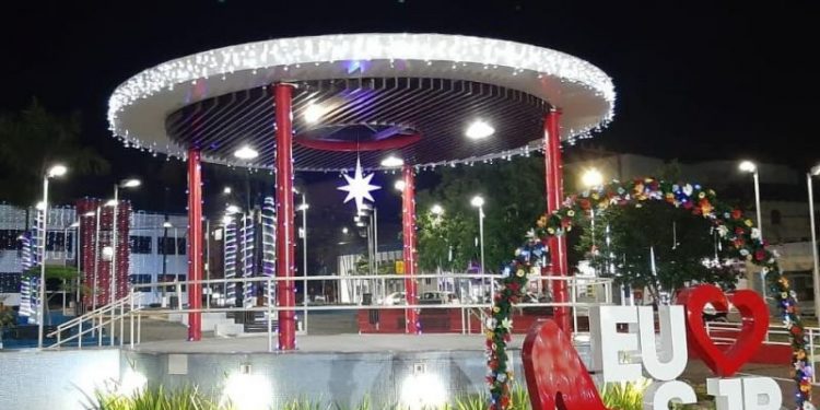 Natal para Todos: Violeiros Batistense é atração na noite desta quinta