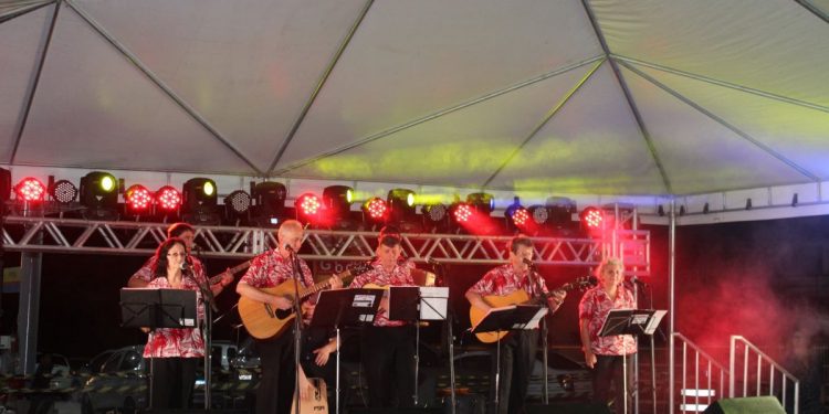 Natal para Todos: domingo tem Terno de Reis com o grupo Família Dias