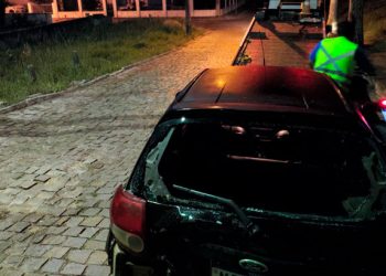 Motociclista fica ferido em acidente e tem moto apreendida