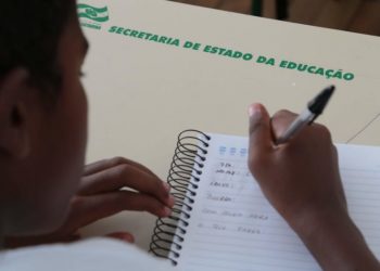 Estudantes dos anos iniciais de SC não serão reprovados por desempenho em 2021