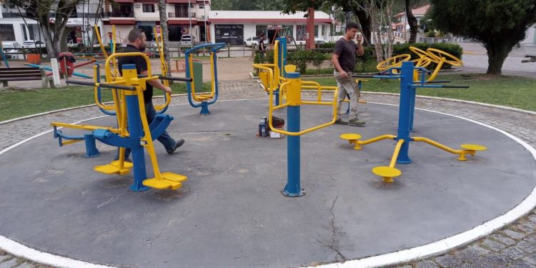 Academia ao ar livre é revitalizada em Nova Trento