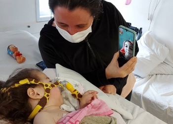 Laurinha segue internada e família atualiza estado de saúde da menina2