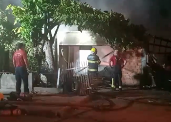 Incêndio em residência é registrado na noite de Natal, em São João Batista