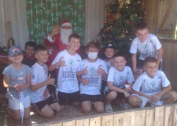 Papai Noel visita Parque Municipal de Canelinha