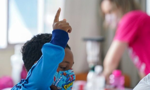 Comitê indica o retorno de 100% dos alunos às salas em 2022