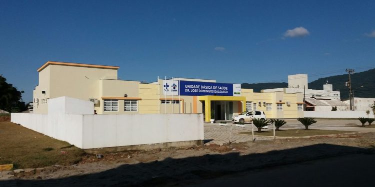 Por falta de funcionários, Posto de Saúde de Canelinha muda horários de atendimento