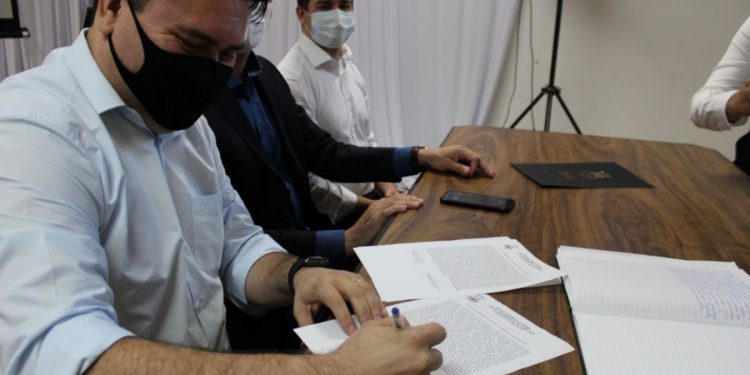 Antônio Carlos Machado Júnior assume interinamente o comando da Prefeitura de Canelinha