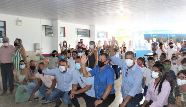 Ordens de serviço para mais R$ 4,3 milhões em infraestrutura educacional são assinadas em SJB