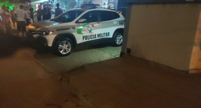 Homem fica com fratura exposta após colisão, em Canelinha