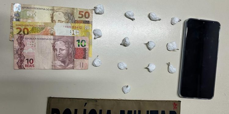 Homem é preso por tráfico de drogas, em São João Batista