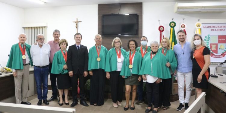 Academia Batistense de Letras elege nova diretoria
