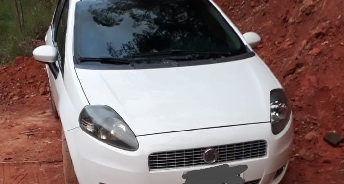 Polícia Militar recupera veículo com registro de furto