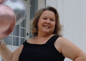 Mulheres do Ano: Rosângela é voluntária no Guarda Anjo desde a fundação do grupo