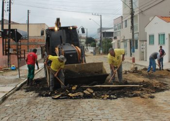 Trabalhos para o asfaltamento da rua Jorge Lacerda e transversais têm início