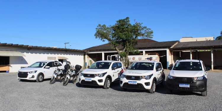 Secretarias de Assistência Social, de Educação e Sisam recebem novos veículos