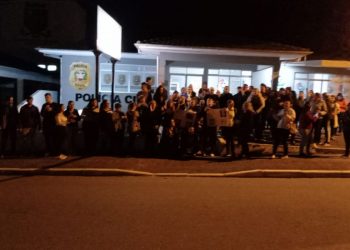 Manifestação em Major Gercino pede Justiça para criança