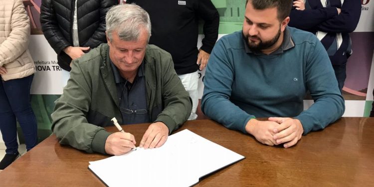 Moacir Dalla Brida assume Prefeitura de Nova Trento