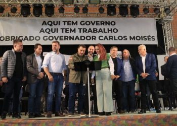 Governador participa de inaugurações em São João Batista